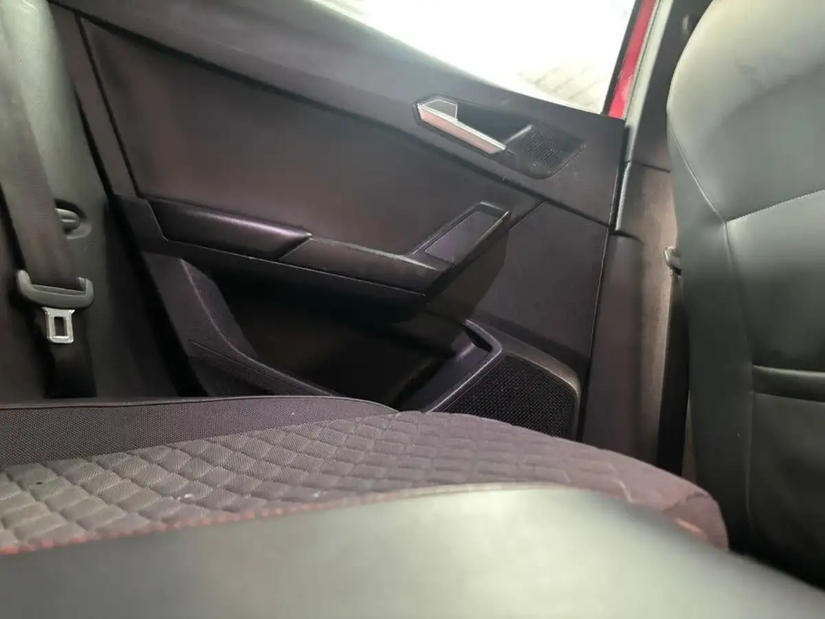 2020-seat-leon-15-etsi-fr-first-edition-hatchback-big-41