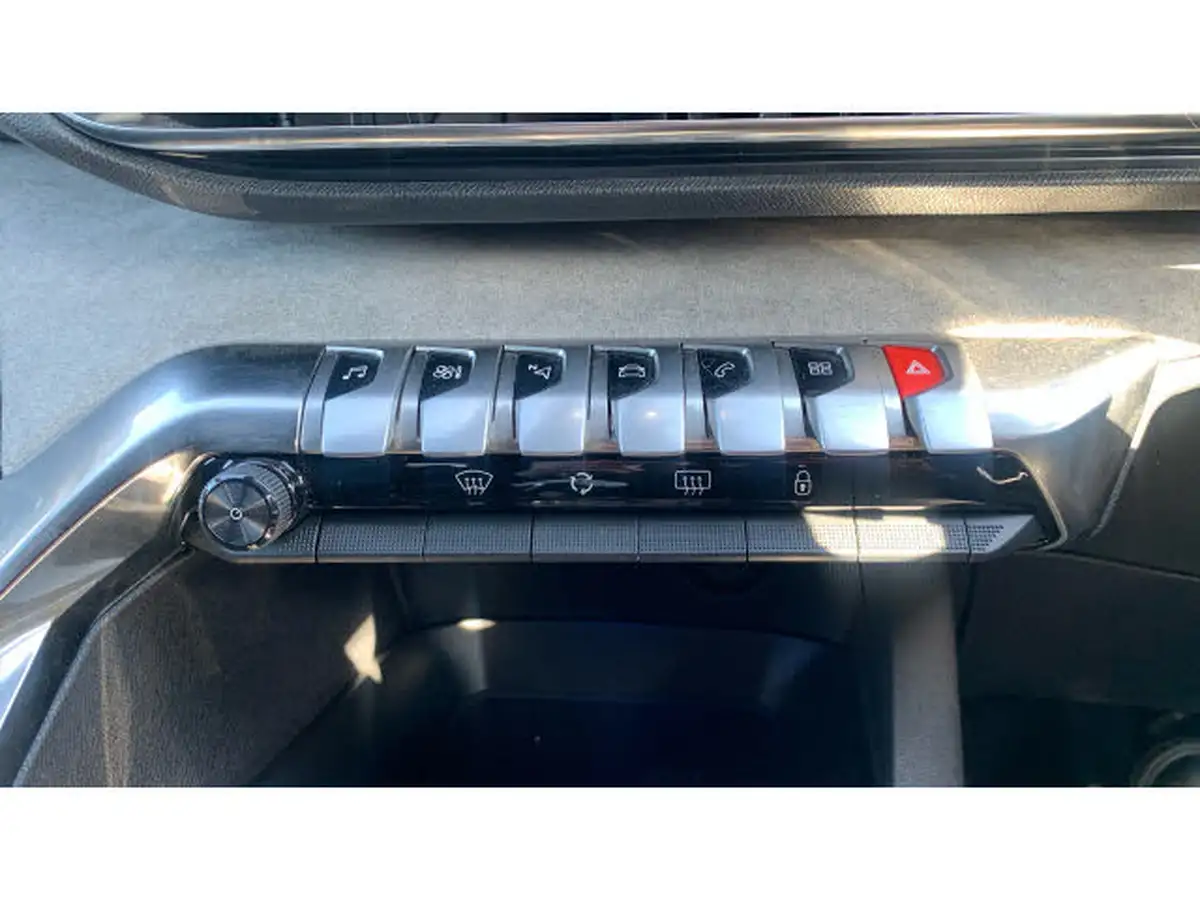 2024-peugeot-5008-suv-12-gt-134bhp-big-33