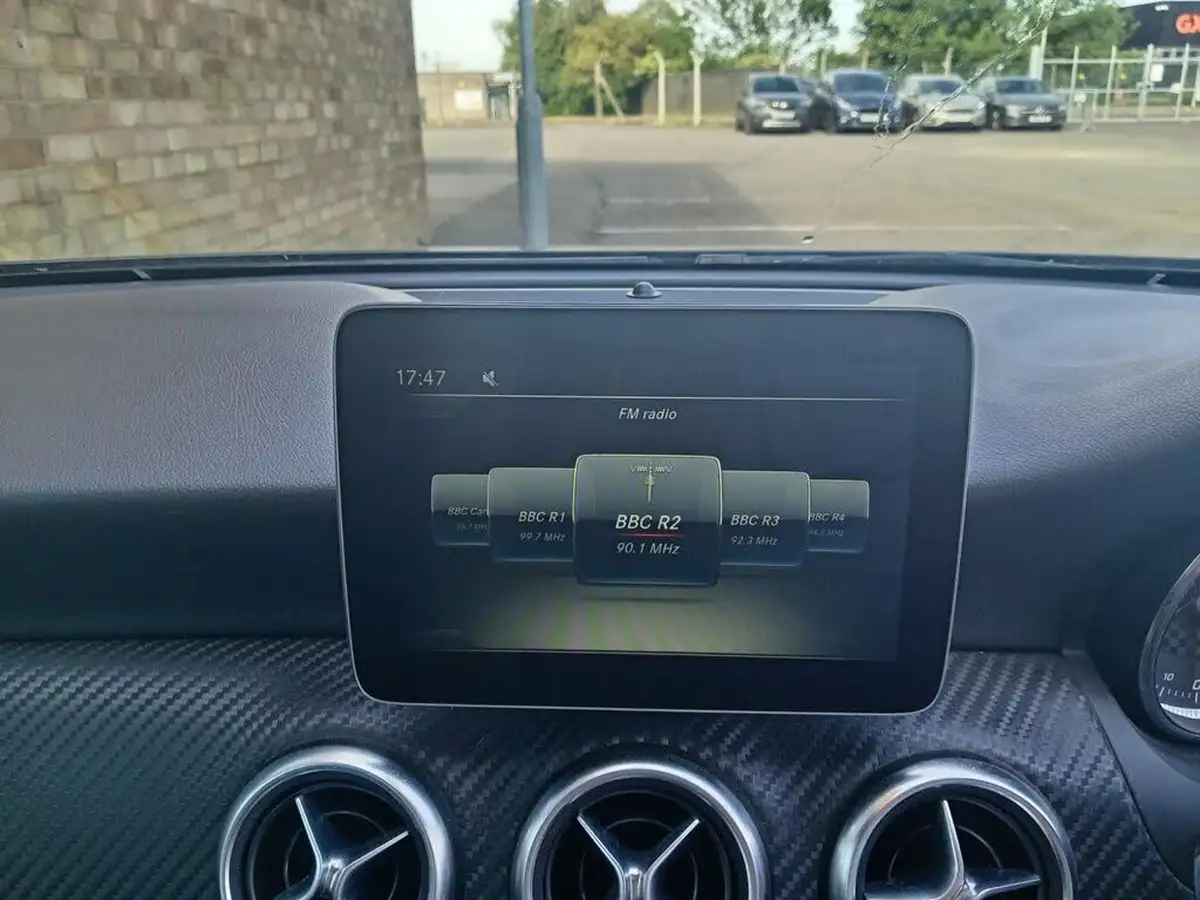 2017-mercedes-benz-a-class-21d-a200d-amg-line-ss-big-9