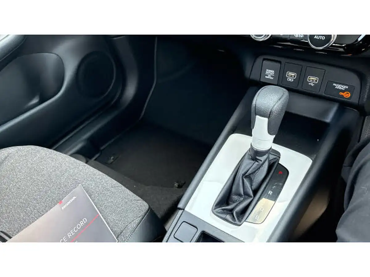 2022-honda-jazz-15-i-mmd-sr-109ps-big-13