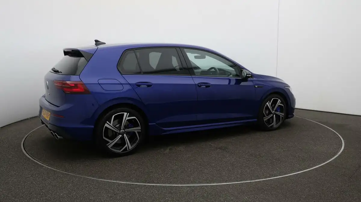 2024-volkswagen-golf-20-tsi-r-320ps-hatchback-big-52