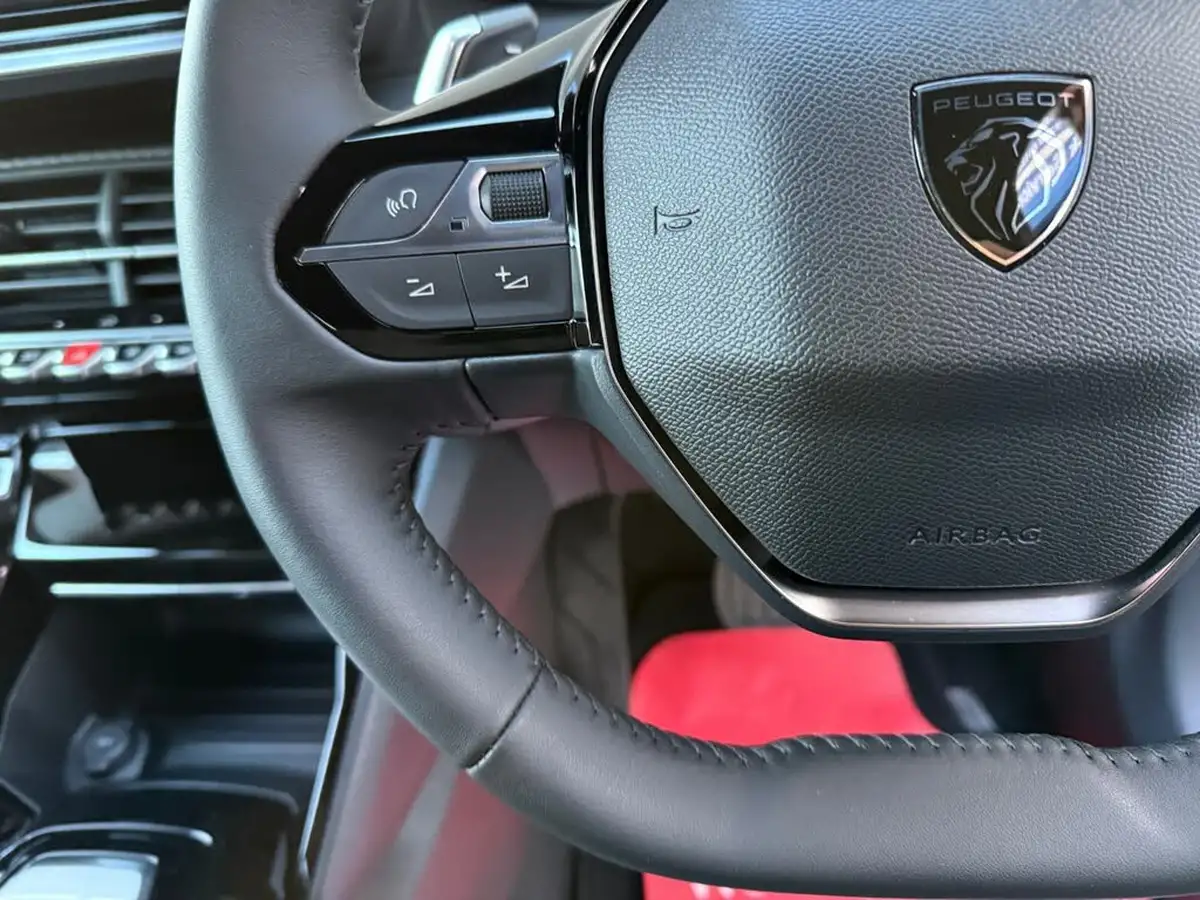 2025-peugeot-2008-suv-12-puretech-allure-130ps-eat8-big-64