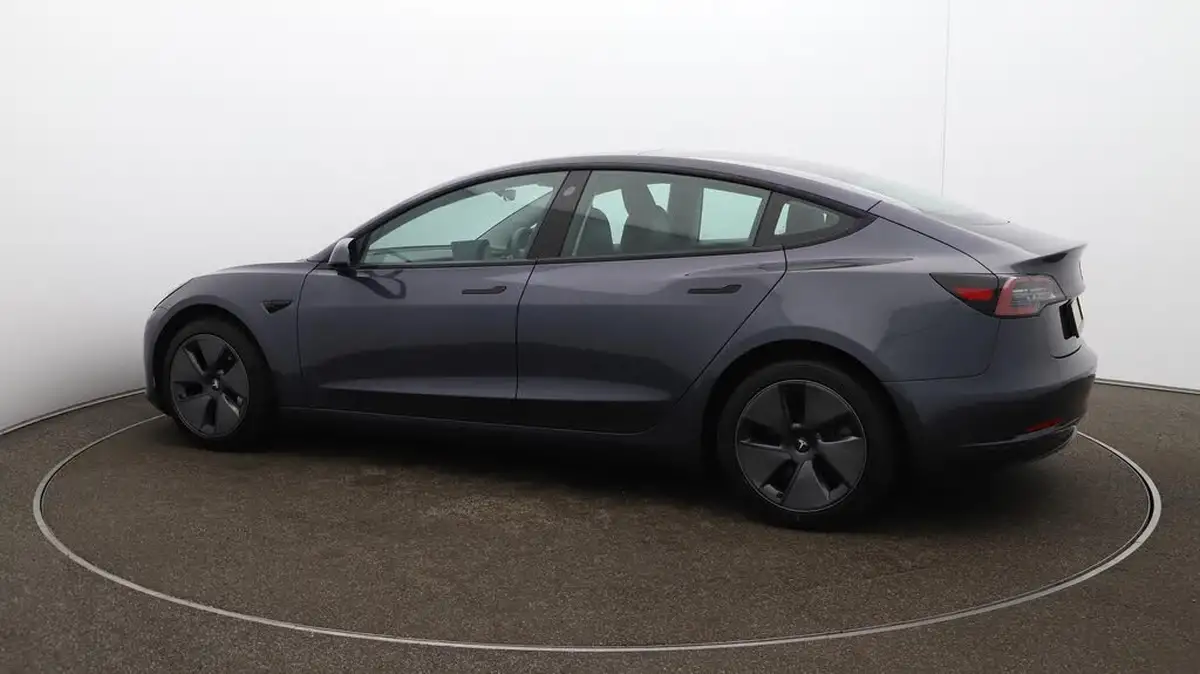 2021-tesla-model-3-e-standard-plus-big-47