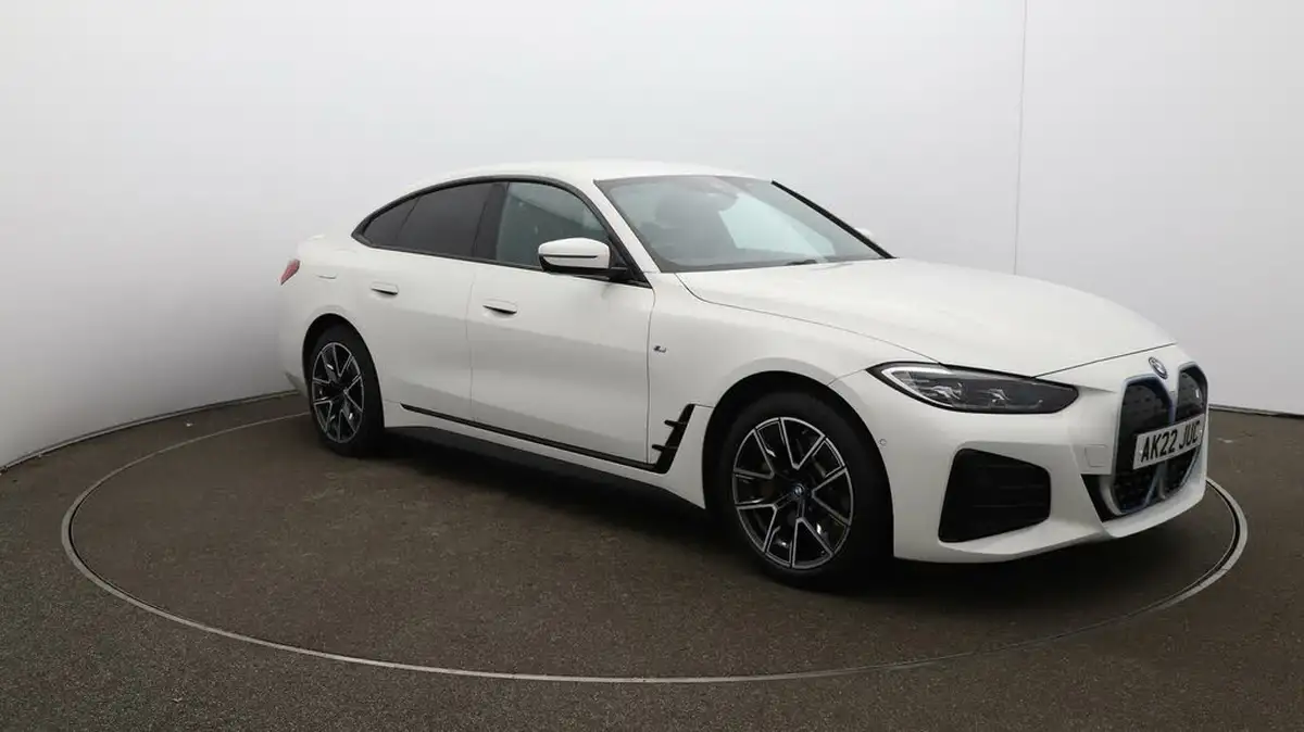 2022-bmw-i4-e-edrive40-m-sport-big-38