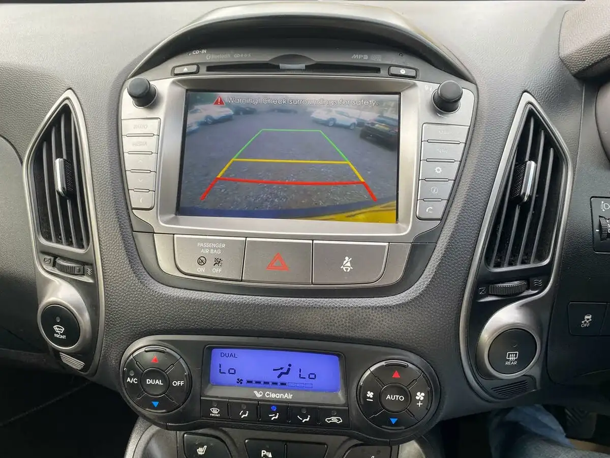 2013-hyundai-ix35-17td-se-nav-big-7
