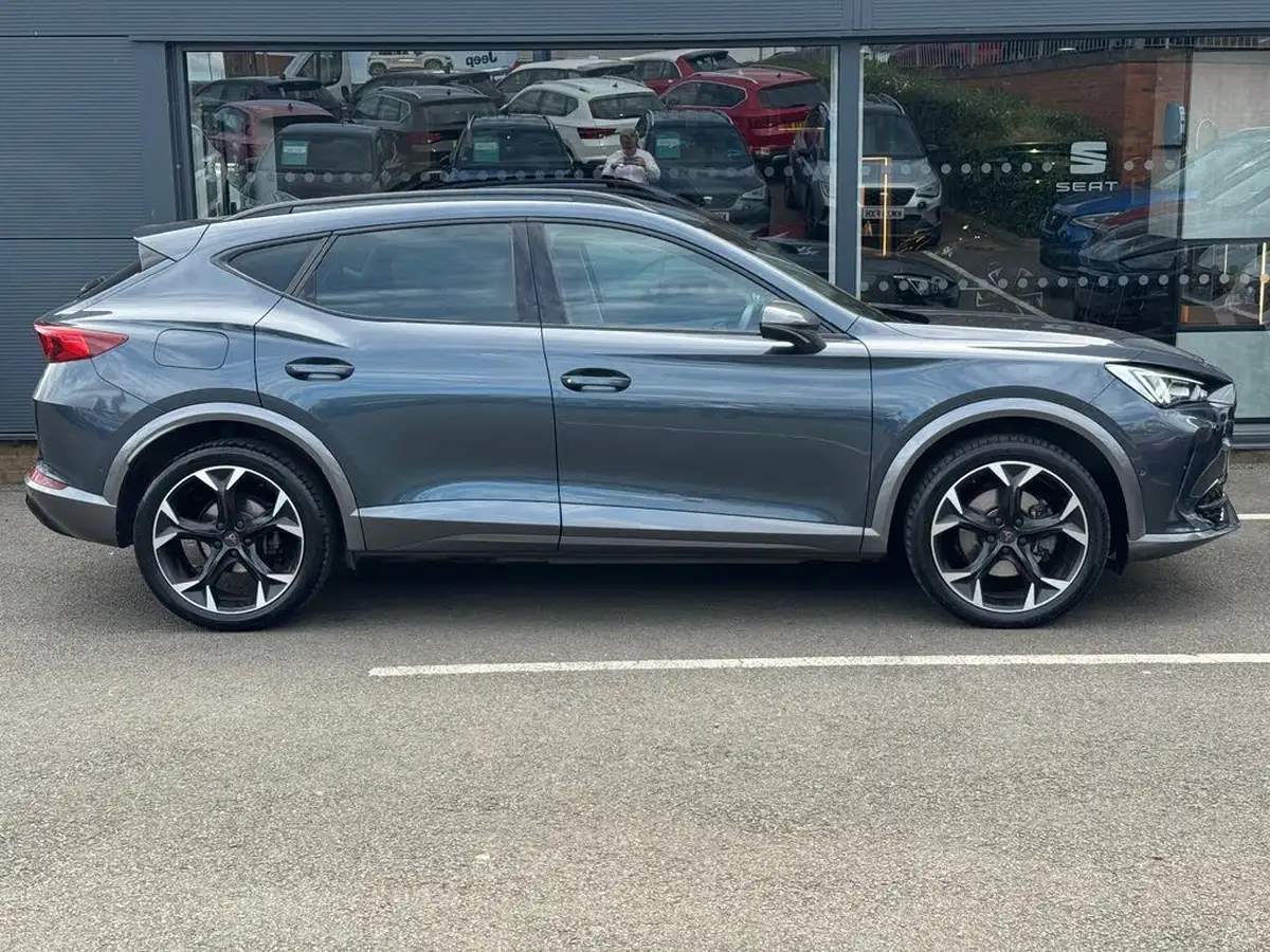 2021-cupra-formentor-14-e-hybrid-v2-big-3