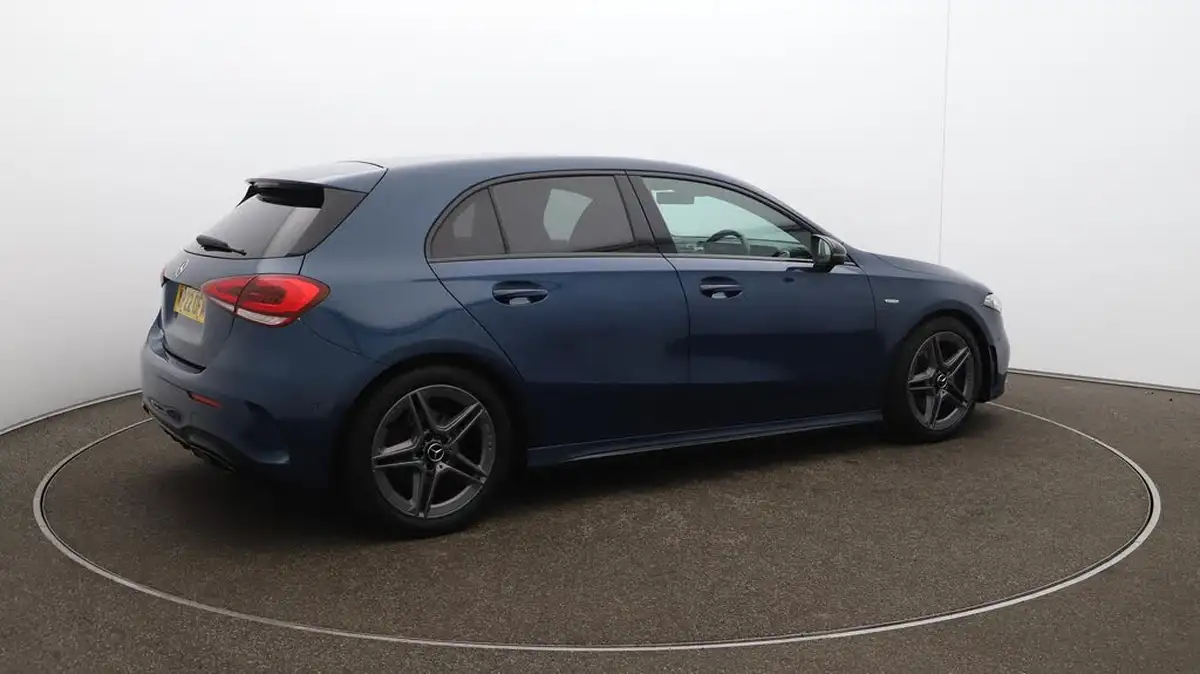 2022-mercedes-benz-a-class-13-a200-amg-line-edition-executive-hatchback-5d-big-54