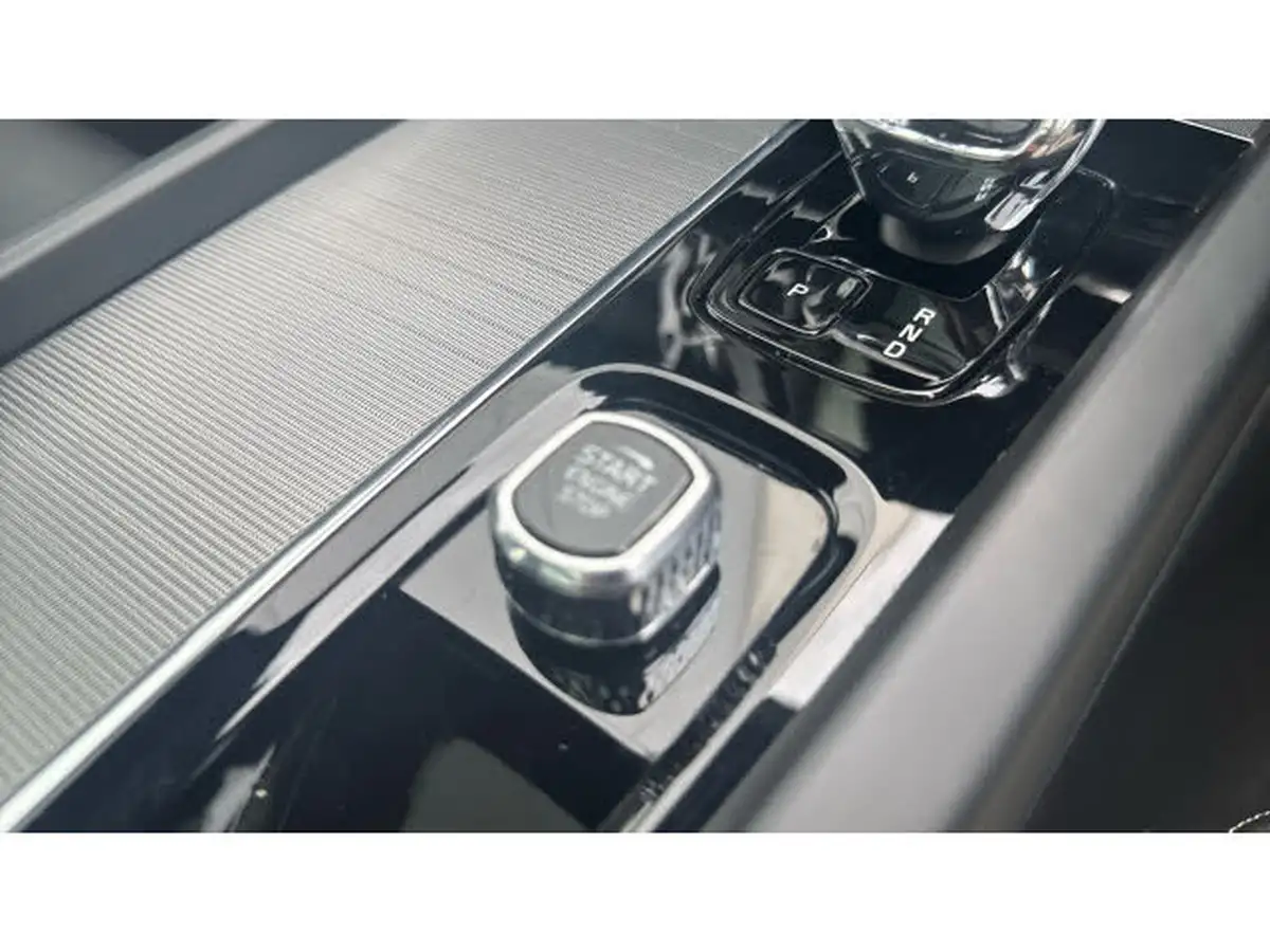 2024-volvo-xc60-20-b5-plus-big-22