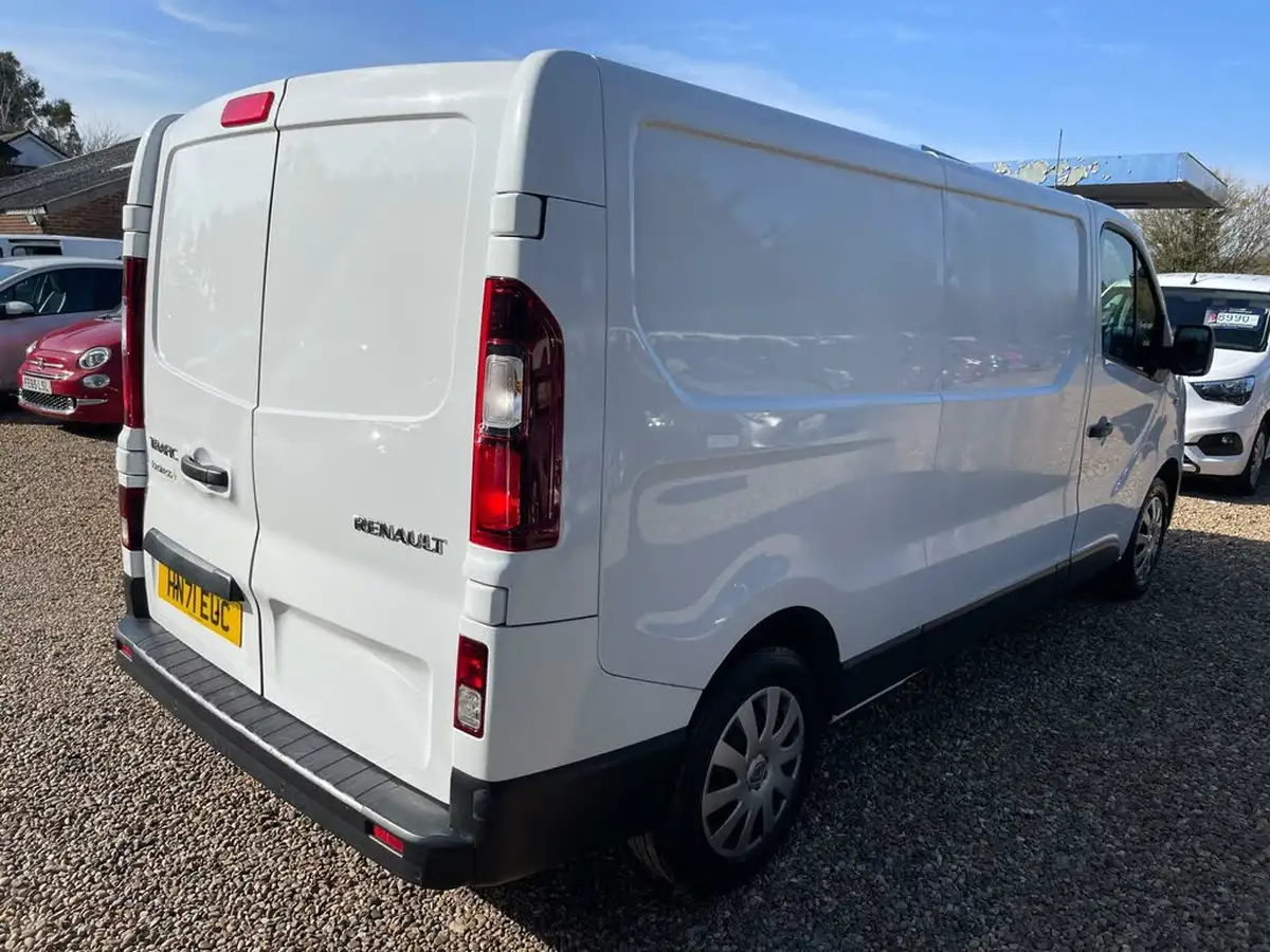 2021-renault-trafic-20dci-ll30-energy-120-business-panel-big-4