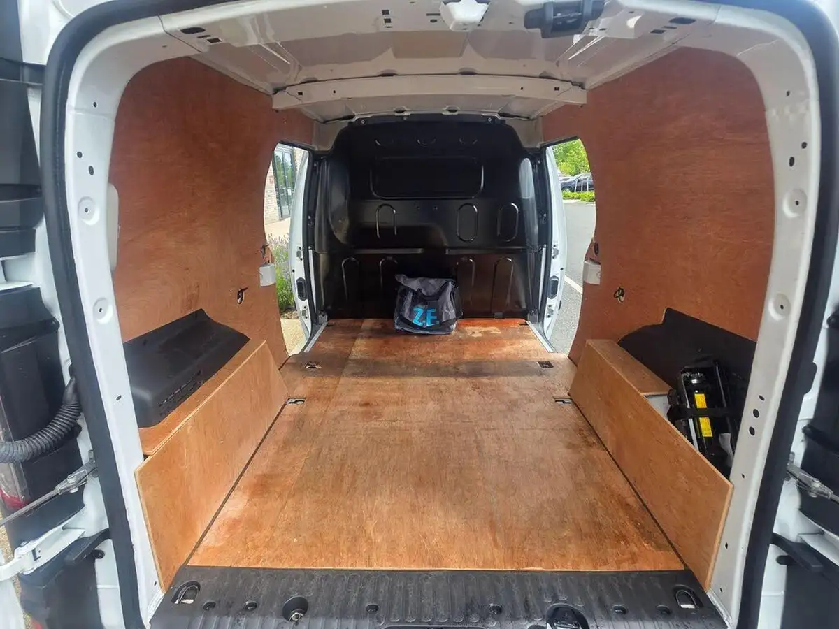 2019-renault-kangoo-maxi-e-maxi-ze33-panel-big-9