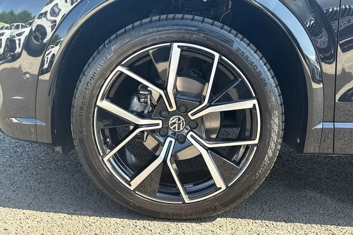 2024-volkswagen-tiguan-15-etsi-r-line-big-9