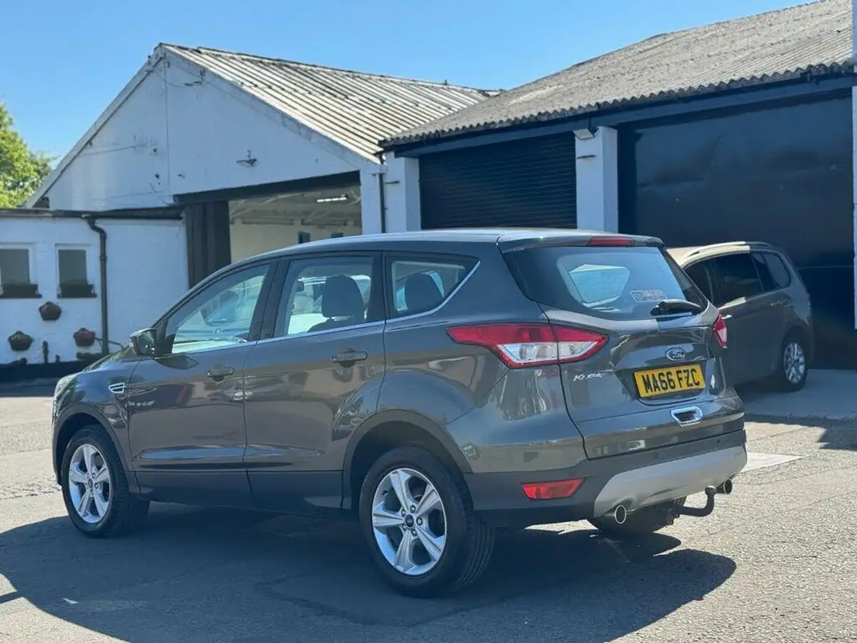 2016-ford-kuga-20tdci-zetec-big-4
