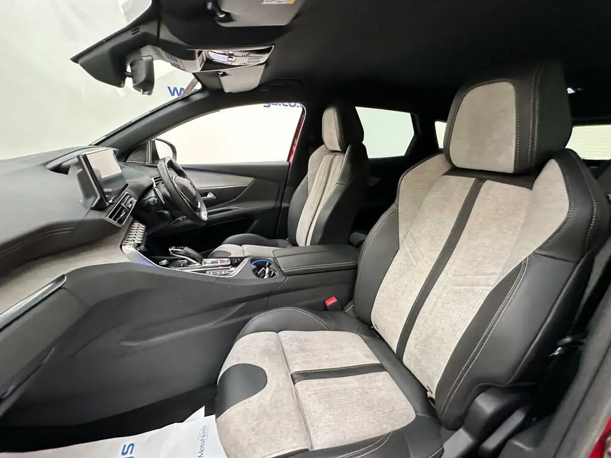 2021-peugeot-3008-suv-16-puretech-gt-300bhp-4wd-hybrid4-e-eat8-big-30