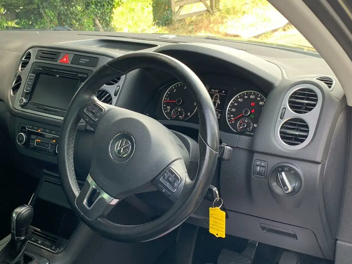 2011-volkswagen-tiguan-20td-match-140ps-dsg-big-36