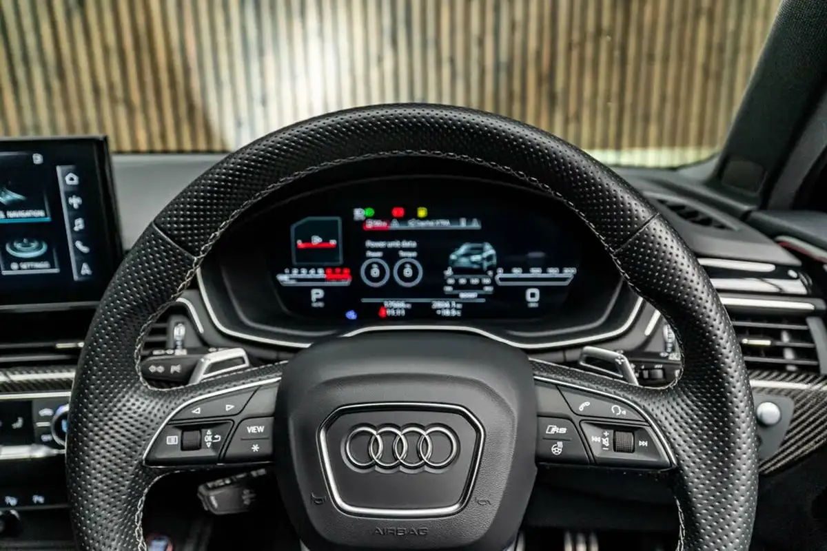 2023-audi-rs4-avant-29-tfsi-carbon-black-big-32