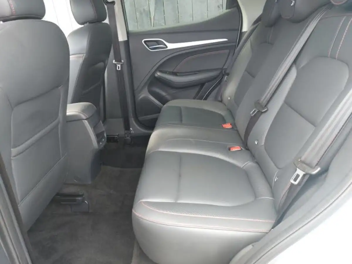 2024-mg-zs-suv-10t-gdi-exclusive-big-5