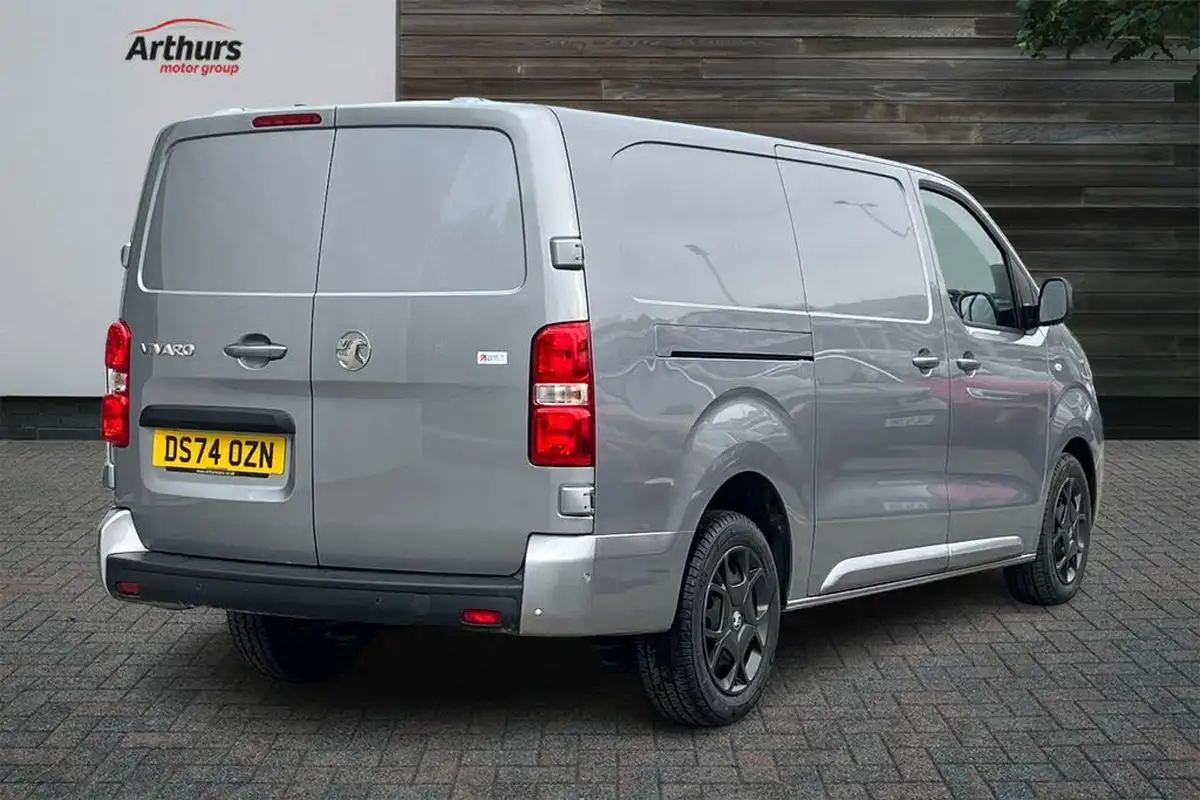 2024-vauxhall-vivaro-20td-xl-pro-big-2