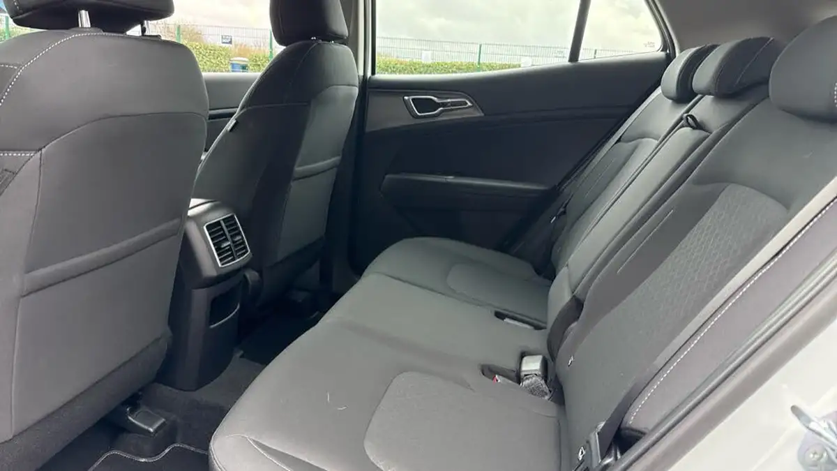 2024-kia-sportage-16-t-gdi-2-157bhp-48v-big-8