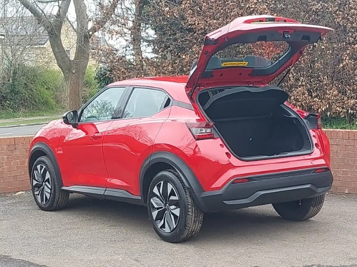 2022-nissan-juke-10-dig-t-acenta-big-17