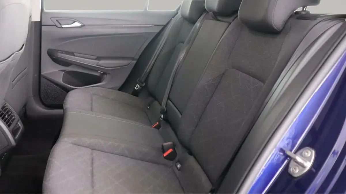 2022-volkswagen-golf-15-tsi-life-130ps-hatchback-big-15