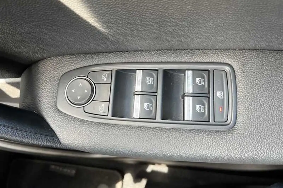 2022-renault-captur-13-tce-se-edition-edc-auto-big-15