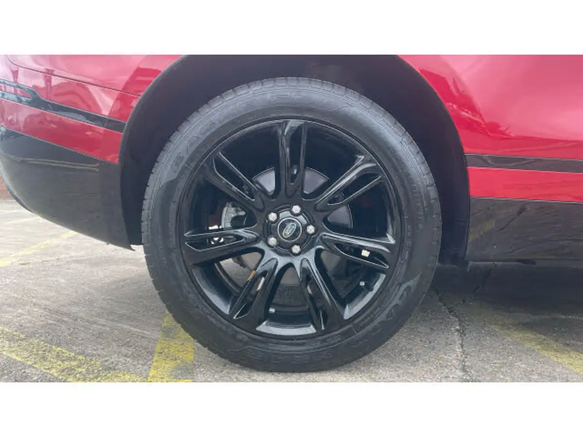 2022-land-rover-range-rover-velar-20-d200-velar-big-6
