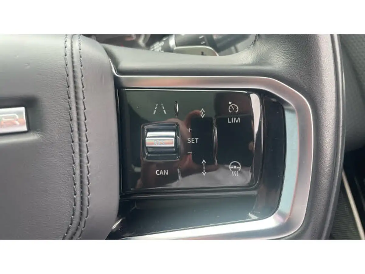 2022-land-rover-range-rover-velar-20-d200-velar-big-34