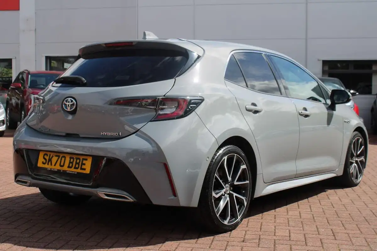 2020-toyota-corolla-20-vvt-i-excel-trk-hatchback-big-4