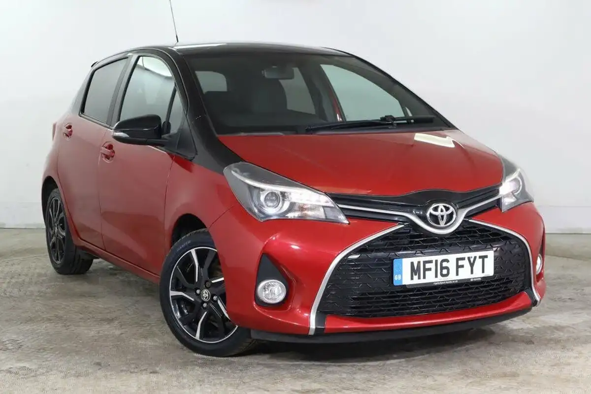 2016-toyota-yaris-133-design-big-0