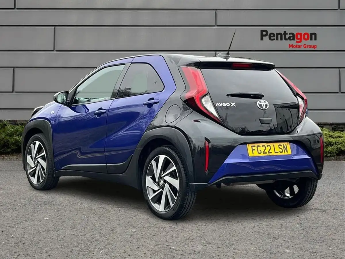 2022-toyota-aygo-x-10-vvt-i-edge-cvt-big-1