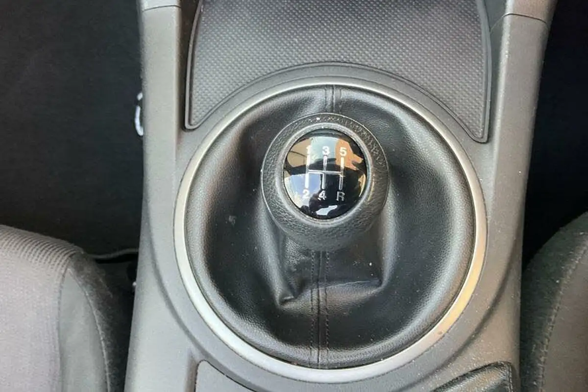 2014-mazda-mx-5-18-se-air-con-big-24