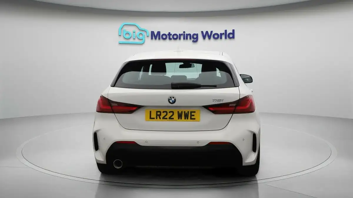 2022-bmw-1-series-15-118i-m-sport-lcp-dct-big-6