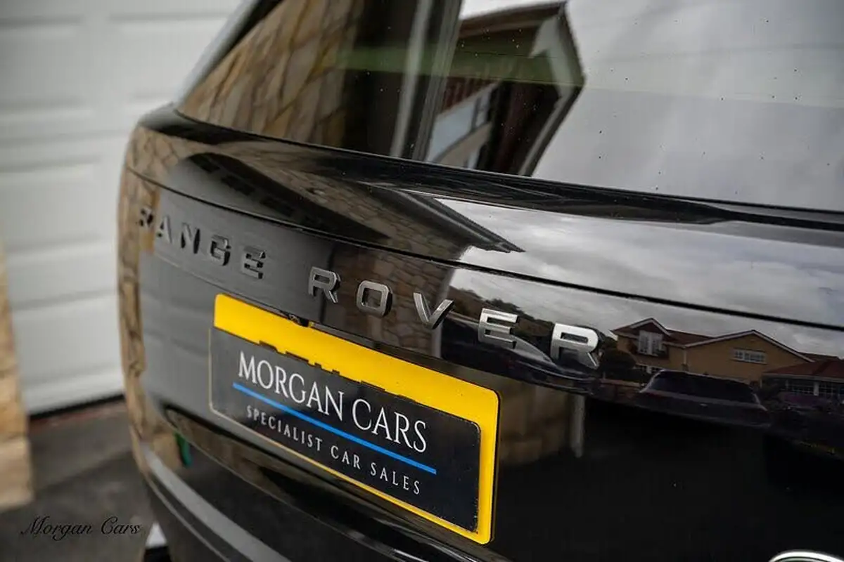 2022-land-rover-range-rover-30-p400-autobiography-big-12