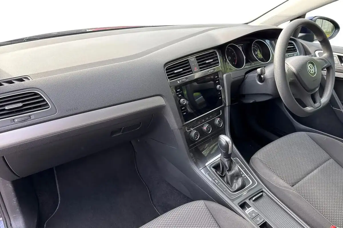 2017-volkswagen-golf-14-tsi-ss-estate-5d-dsg-big-1