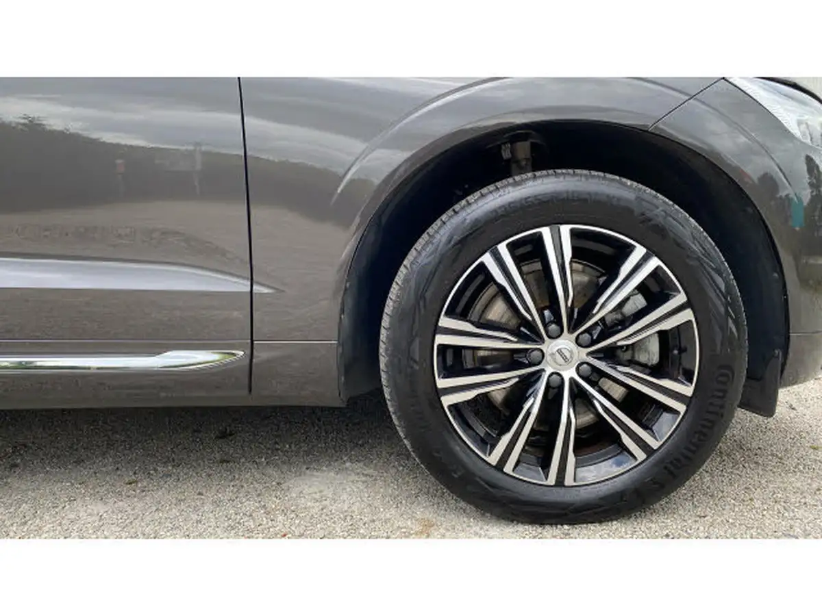 2021-volvo-xc60-20-b5-inscription-awd-big-15