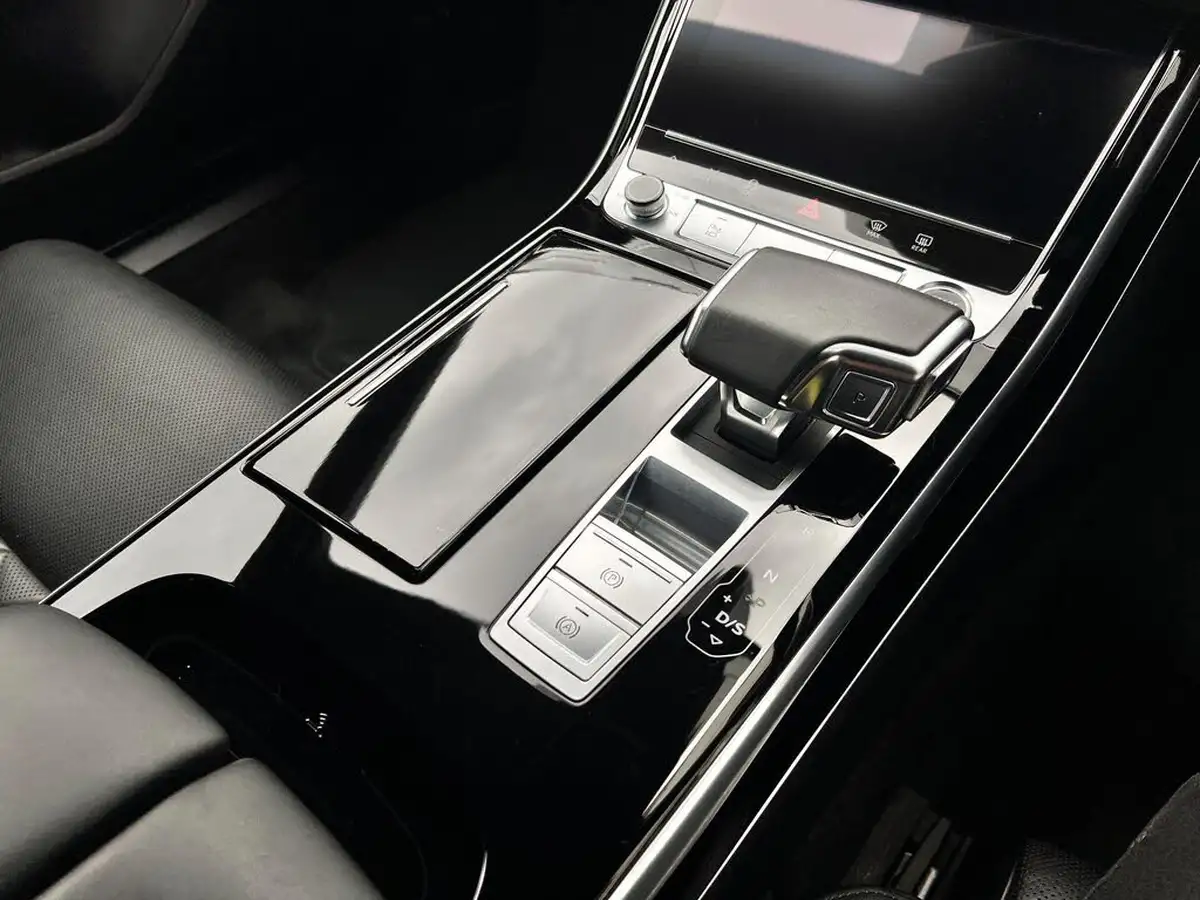 2021-audi-a8-30-55-tfsi-black-edition-big-30