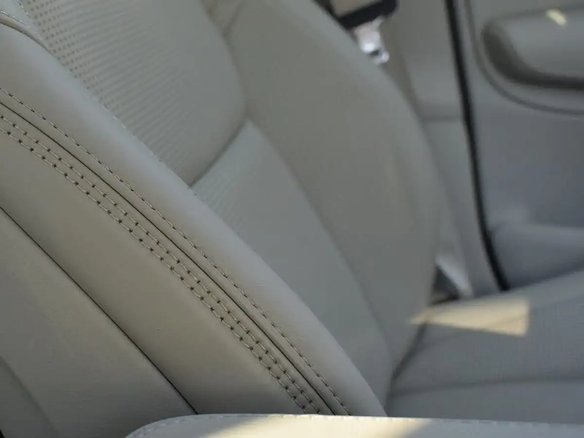 2021-volvo-xc90-20-t8-inscription-384bhp-big-14