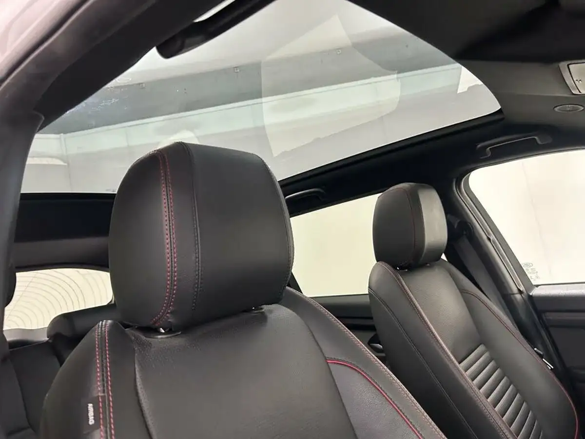 2022-land-rover-discovery-sport-15-p300e-r-dynamic-se-big-12
