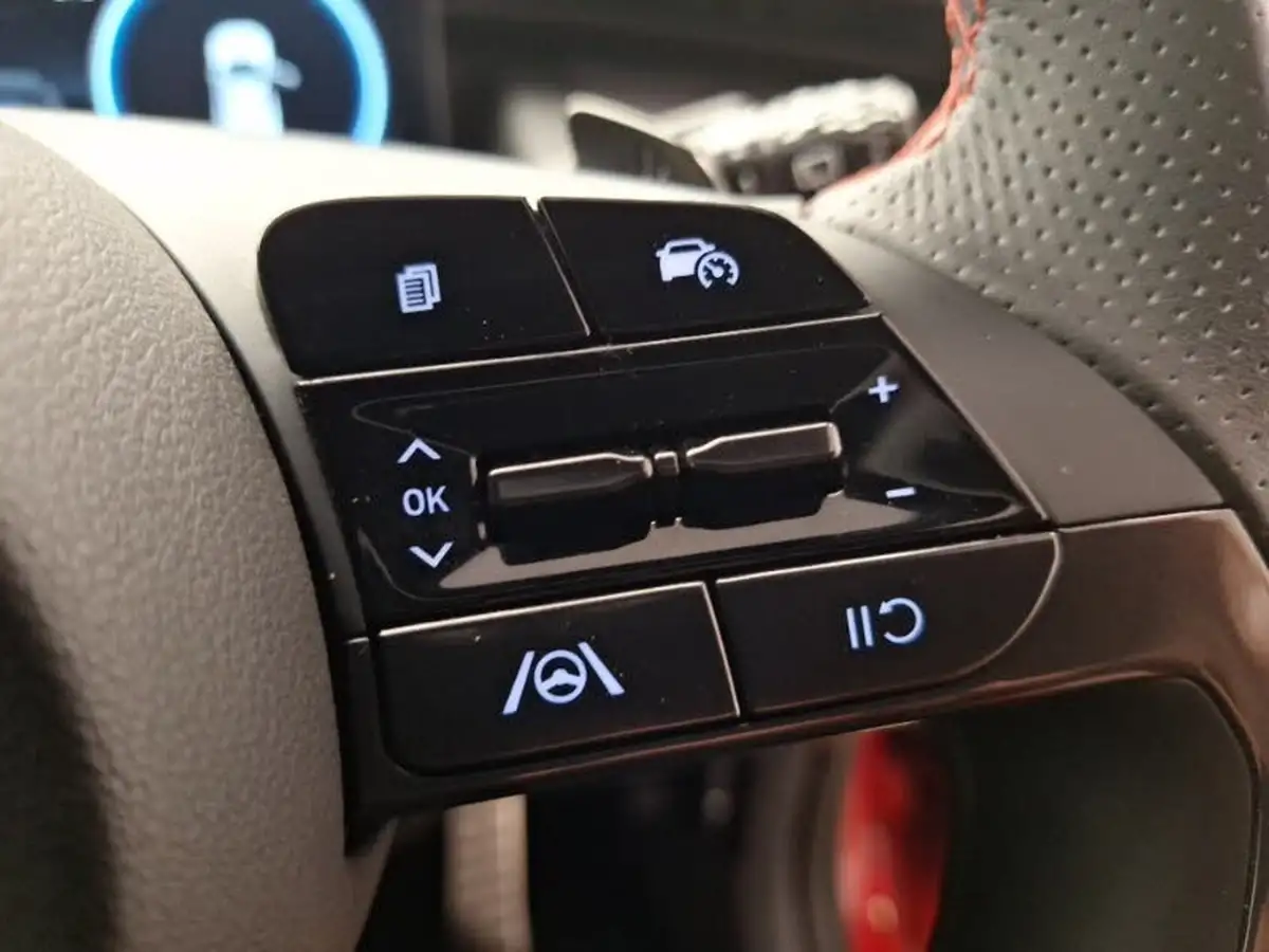 2024-hyundai-tucson-16-t-gdi-n-line-230ps-hybrid-auto-big-16