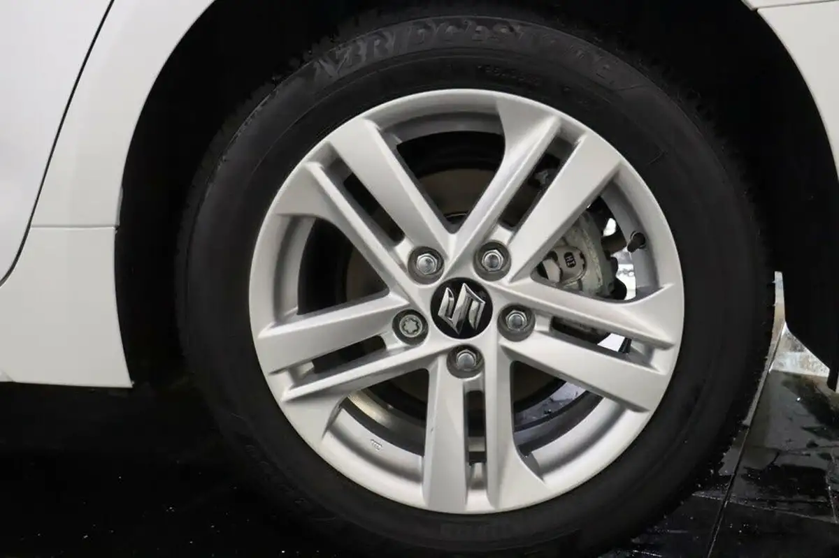 2023-suzuki-swace-18-ultra-big-34