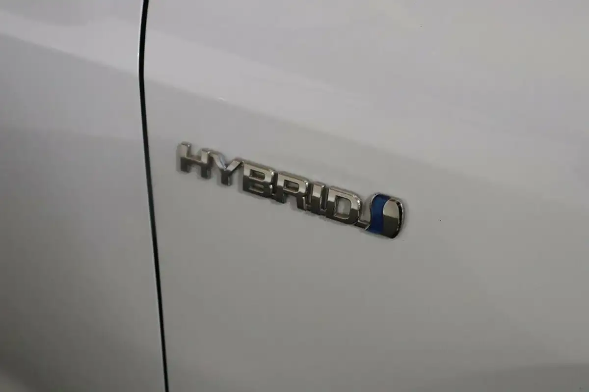 2023-suzuki-swace-18-ultra-big-10