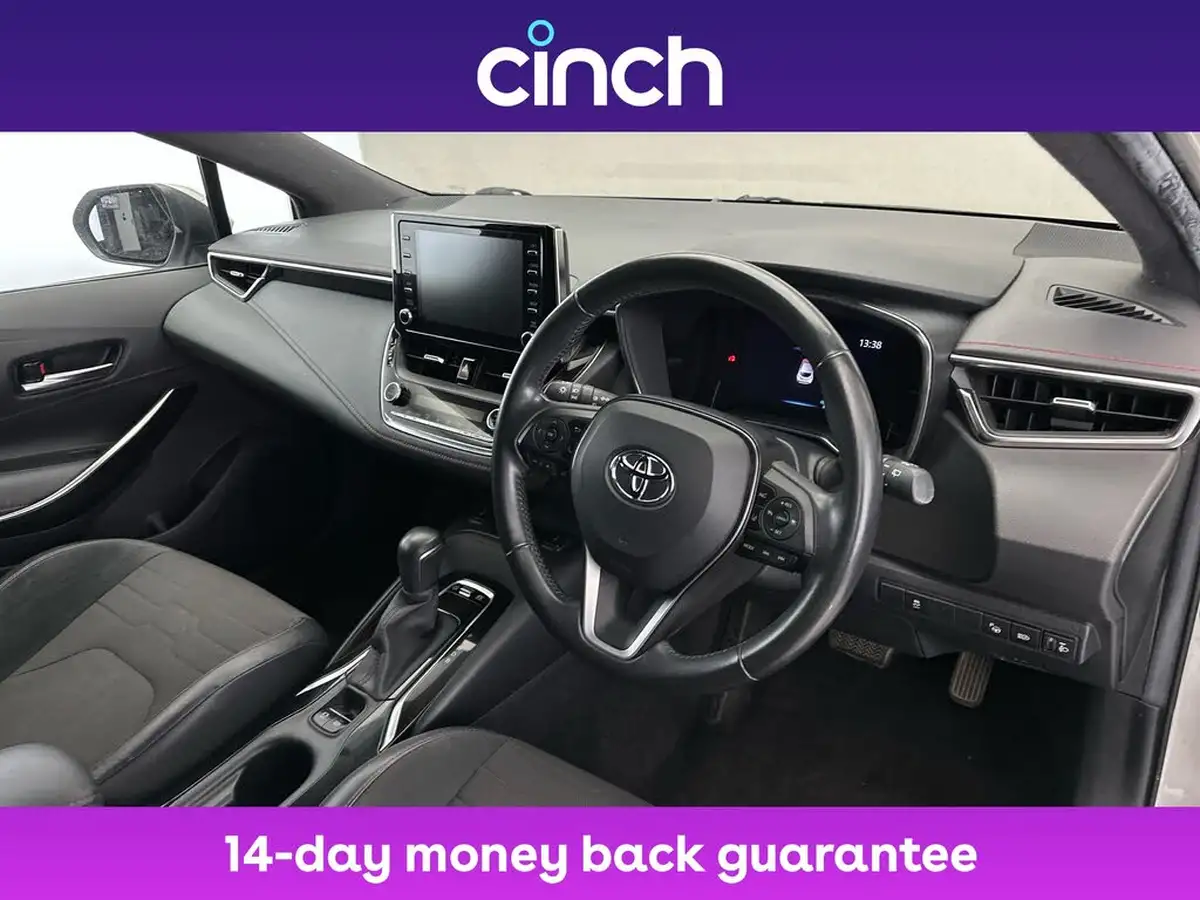 2019-toyota-corolla-18-vvt-i-excel-trk-hatchback-big-11