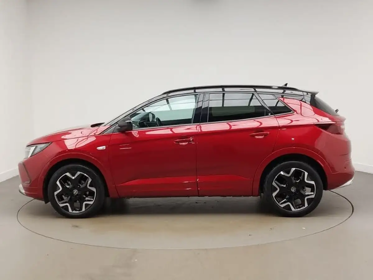 2023-vauxhall-grandland-12-ultimate-130ps-auto-big-3
