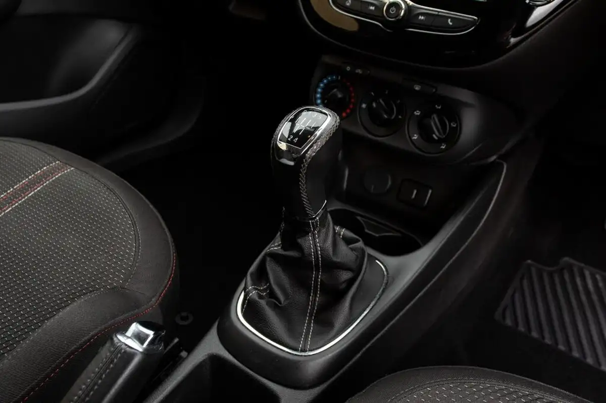 2017-vauxhall-corsa-14i-limited-edition-75ps-ecoflex-3d-big-28