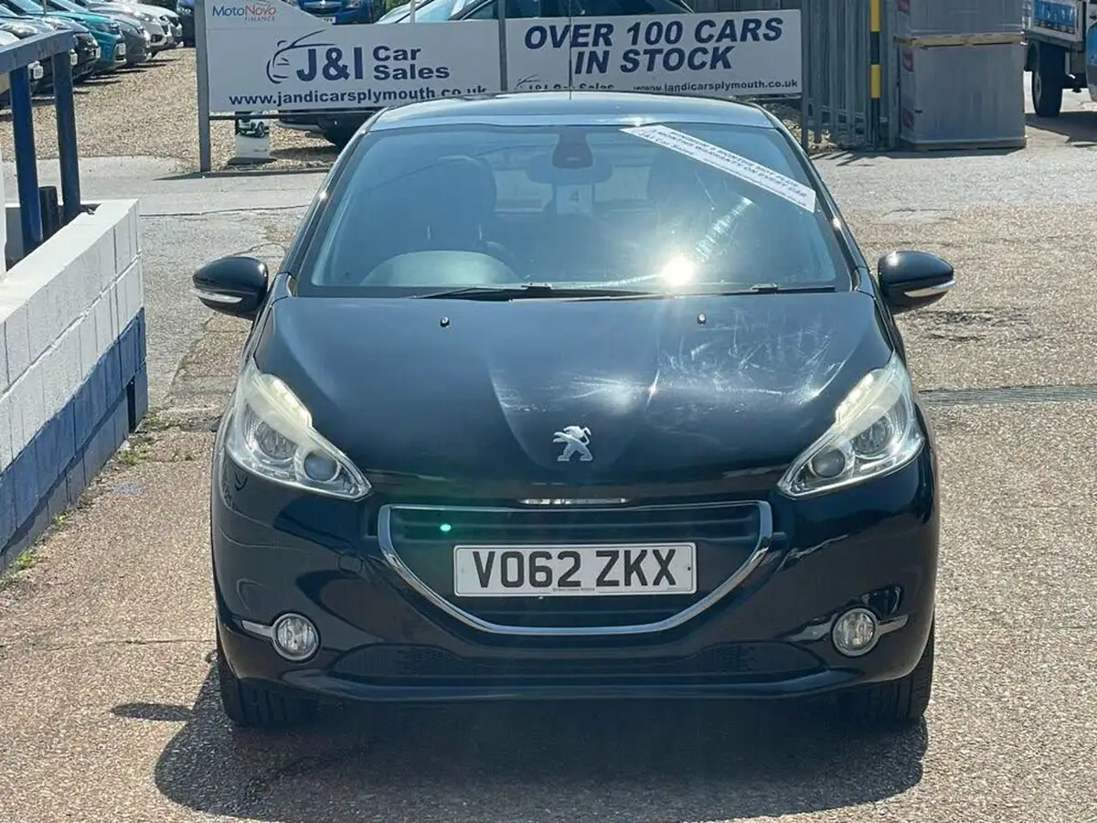 2012-peugeot-208-16-feline-vti-120bhp-5d-big-18