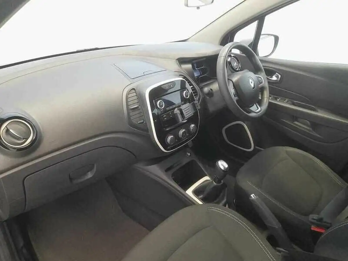2019-renault-captur-09-tce-play-big-12
