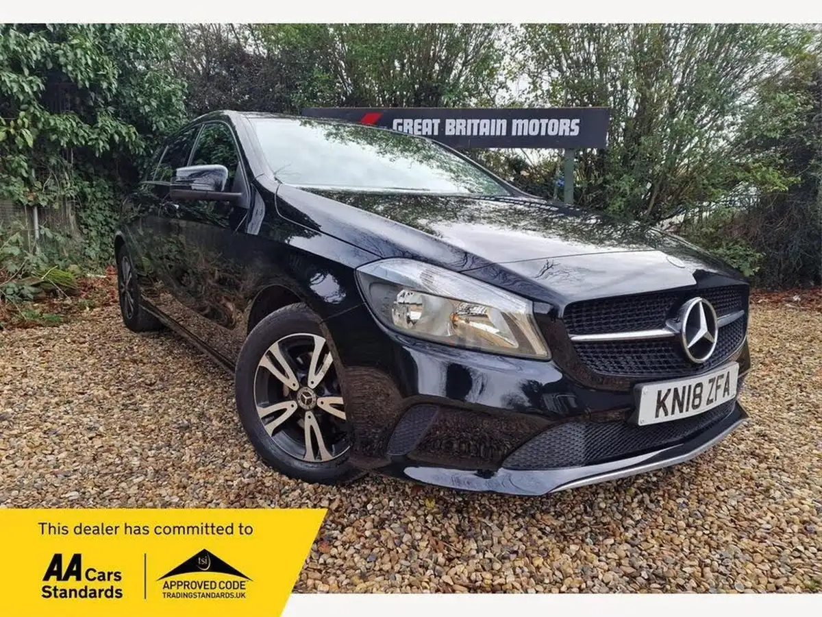 2018-mercedes-benz-a-class-16-a180-se-ss-7g-dct-big-0