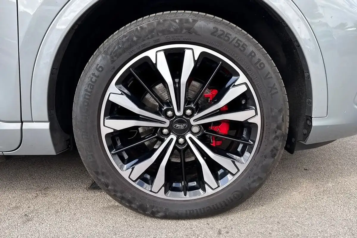2022-ford-kuga-25t-st-line-x-edition-225ps-phev-big-10