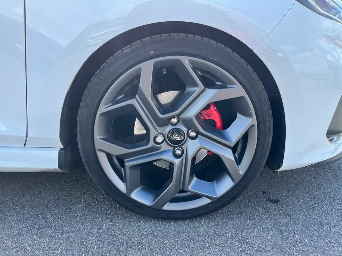 2023-ford-fiesta-15t-st-3-big-17