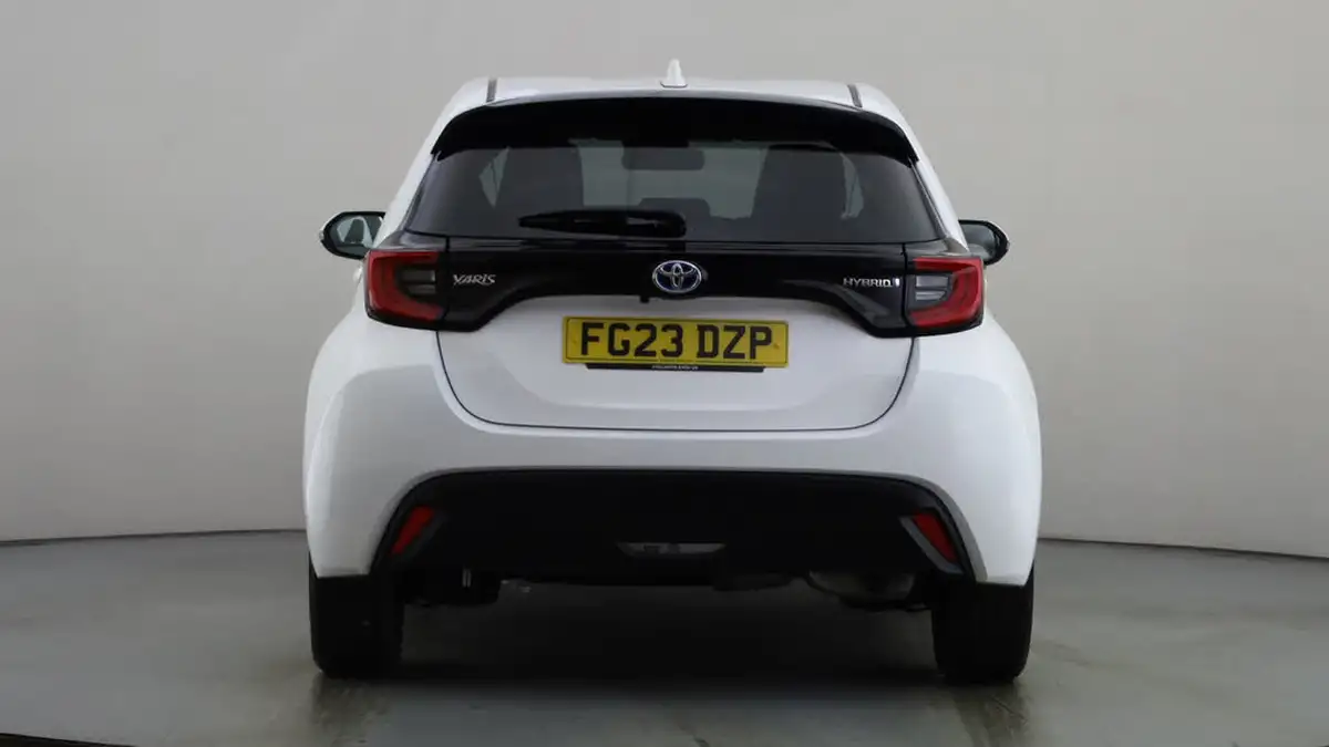 2023-toyota-yaris-15-vvt-i-design-big-12